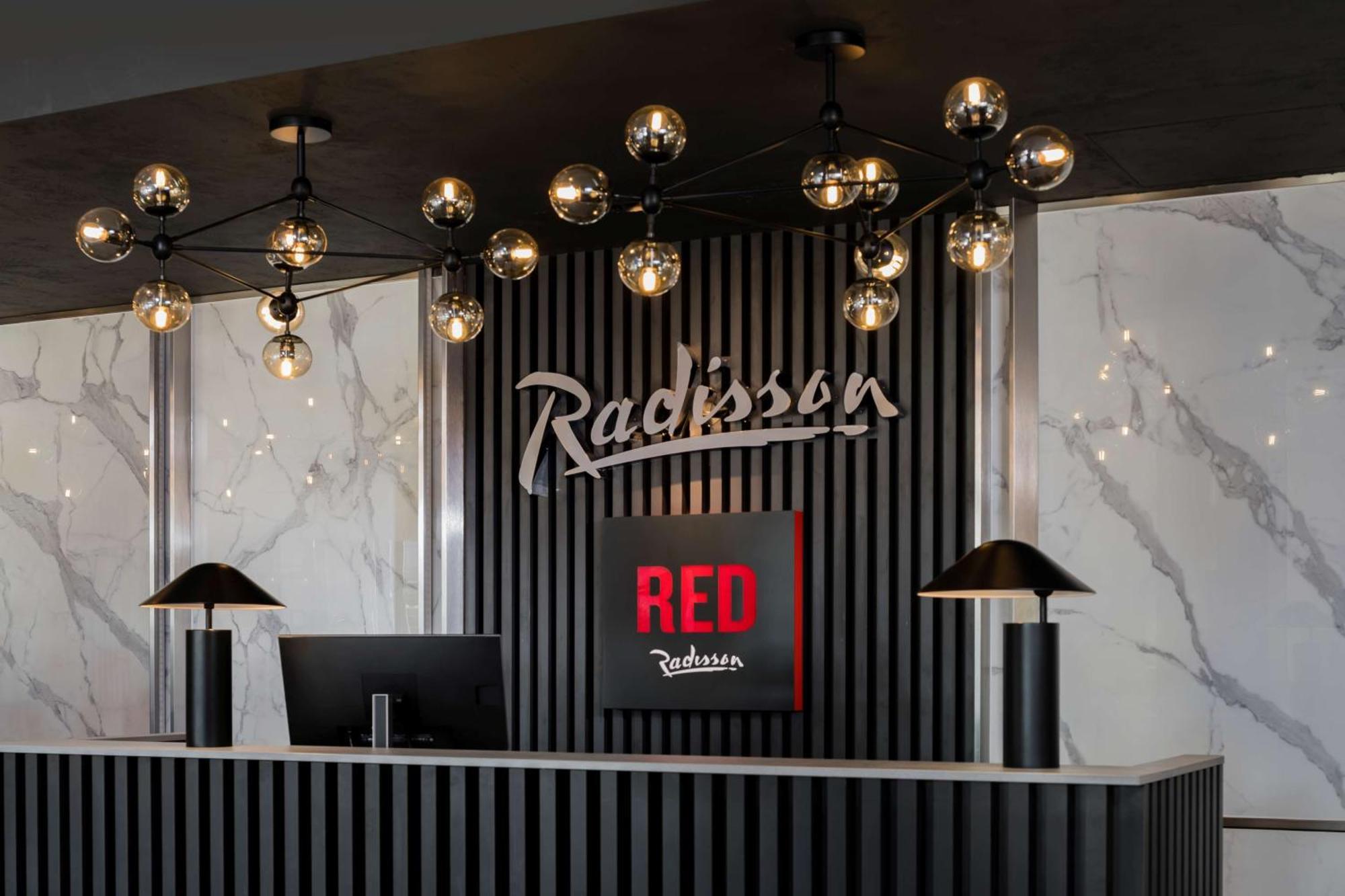 Hotel Radisson Red London Heathrow Harmondsworth Exteriér fotografie